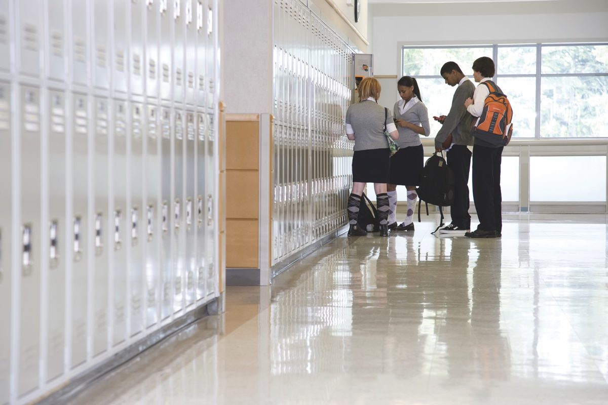 ‘Bell to bell’ bill ban on student cellphone use advances